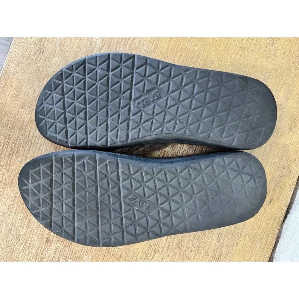 Teva Sandals Men’s Size 12 Beige Reflip Flip Flop Beach Travel Vacation Shoes